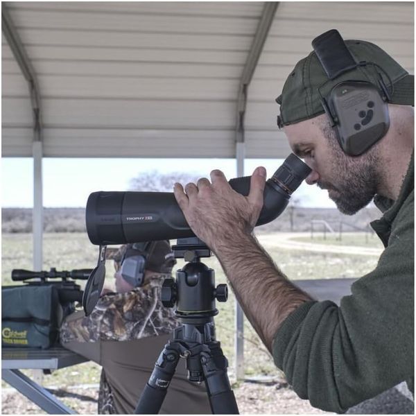 Подзорная труба Bushnell Trophy Extreme 20-60x65 в комплекте штатив (трипод) 59 фото
