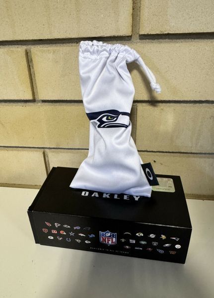 Окуляри сонцезахисні Oakley Holbrook Seattle Seahawks чорні з лінзами  Prizm Black 000972-2 фото