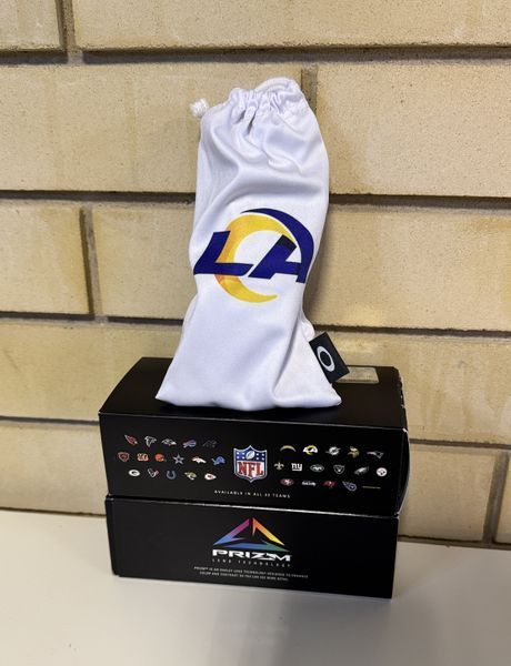 Окуляри сонцезахисні Oakley Holbrook Los Angeles Rams, чорні з лінзами Prizm Sapphire Blue 00098-2 фото