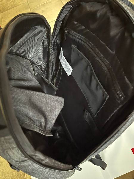 Рюкзак Oakley Aero Pack Blackout 26L Сірий 001641 фото