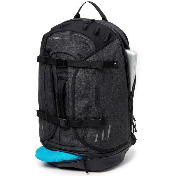 Рюкзак Oakley Aero Pack Blackout 26L Сірий 001641 фото