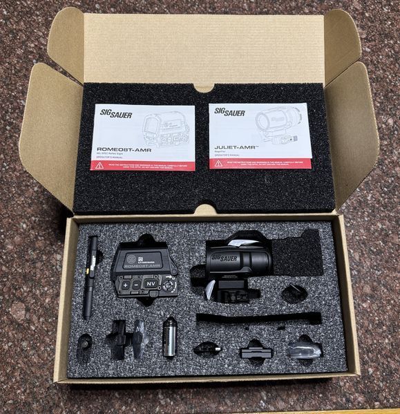Комплект SIG SAUER ROMEO8T-AMR&trade; COMBO KIT коліматор ROMEO8T-AMR&trade;   + Магніфер JULIET3T-AMR&trade; MAGNIFIER 0009691-1 фото